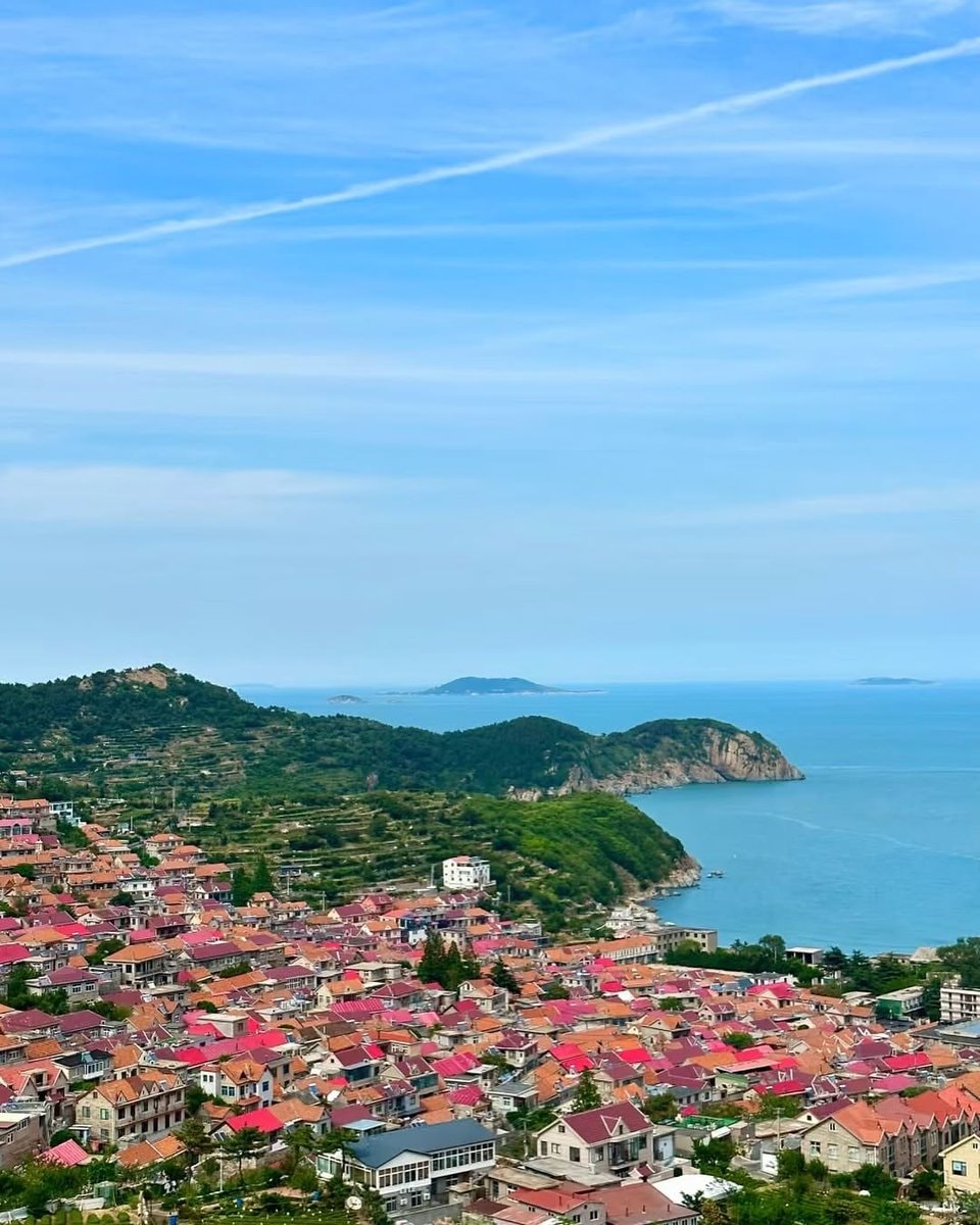 Colorful town by the water (photo 3 of 4)