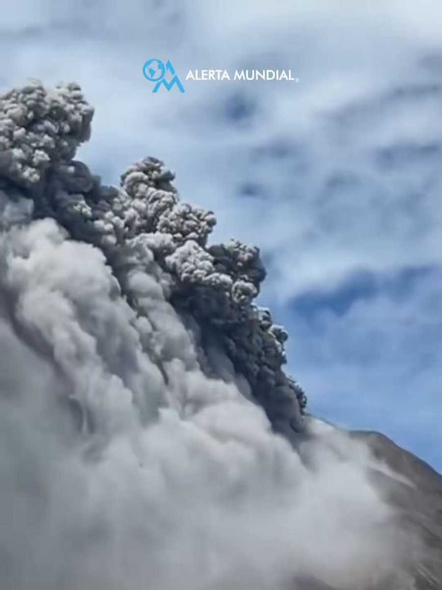 Sinabung volcano eruption Indonesia