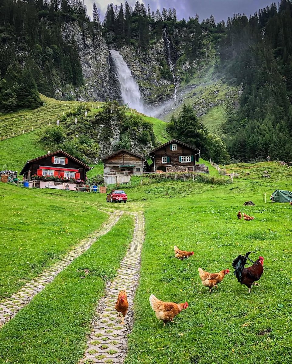 Lauterbrunnen Switzerland (photo 3 of 3)
