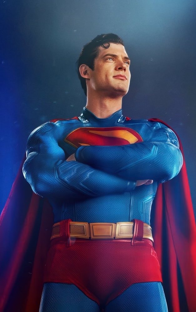 Adria Arjona MAN OF TOMORROW (photo 2 of 2)