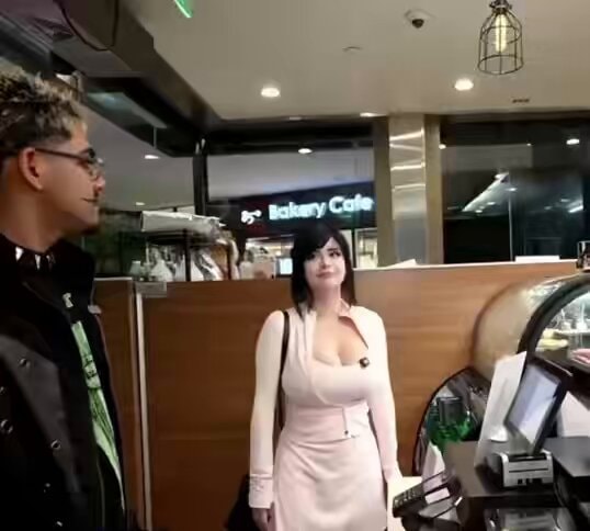 Pinkychu on Goth House expectations