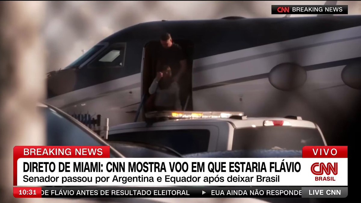 Flavio Bolsonaro arrives Miami