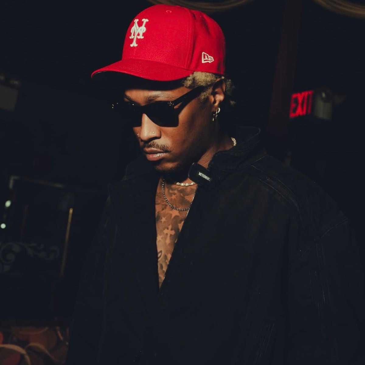 Future album wait 633 days (photo 2 of 2)
