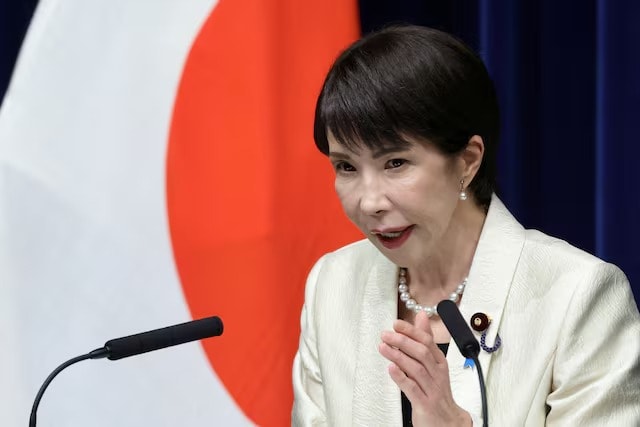 Japan missile launch doctrine shift (photo 2 of 2)