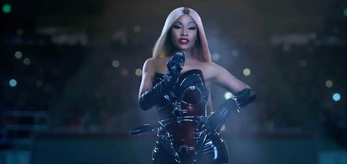 Katy Perry Swish Swish Nicki Minaj (photo 2 of 4)