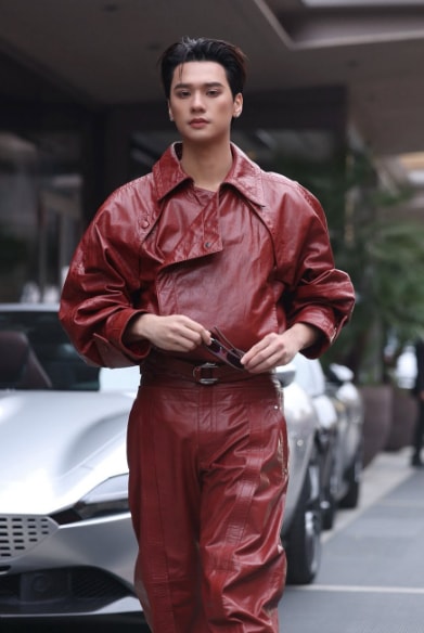 Keng Harit fashion portrait (photo 2 of 2)