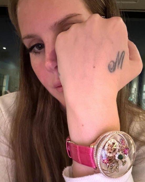 Lana Del Rey Jacob & Co Fleurs de Jardin