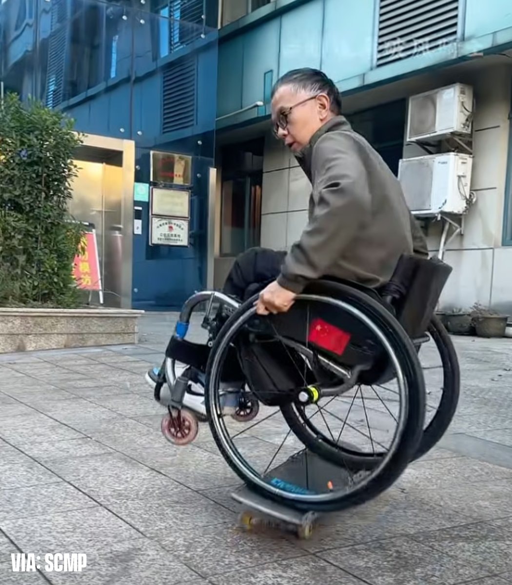 Xie Junwu wheelchair wheelie record (photo 2 of 2)