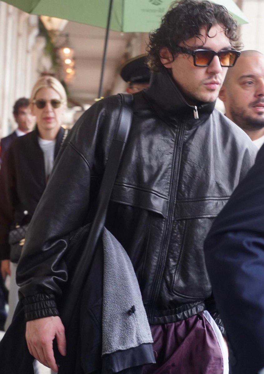 Belmont Cameli leaving Paris (photo 3 of 3)