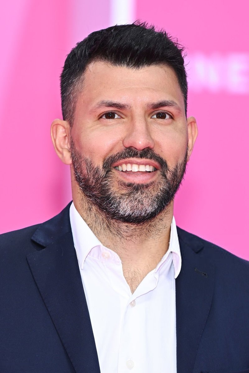 Sergio Agüero rates strikers better than him