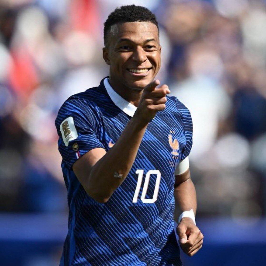 Kylian Mbappé message to Celeste Amarilla (photo 1 of 2)