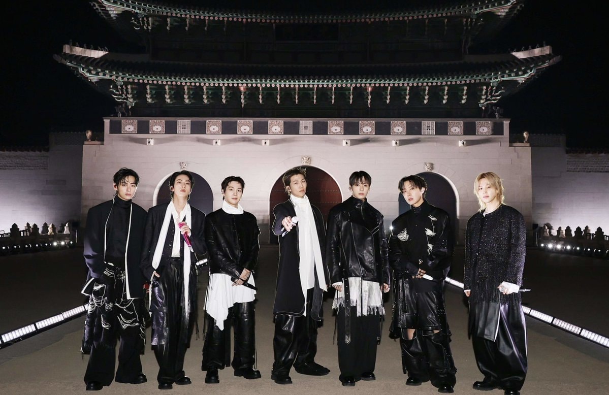 BTS debut anniversary 13 years (photo 2 of 4)