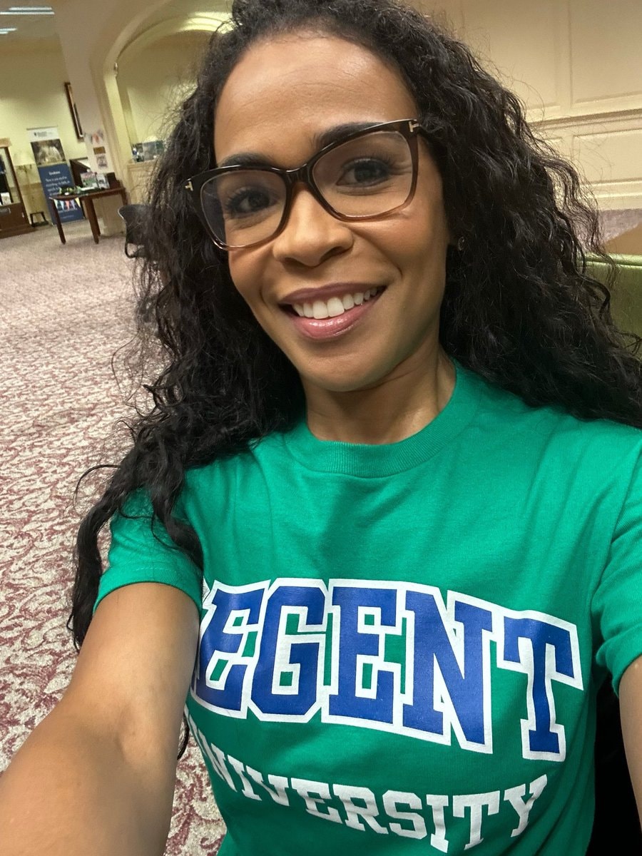 Michelle Williams returning to college
