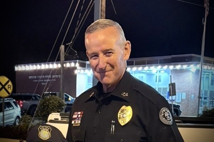 Mississippi police chief fired over racist texts