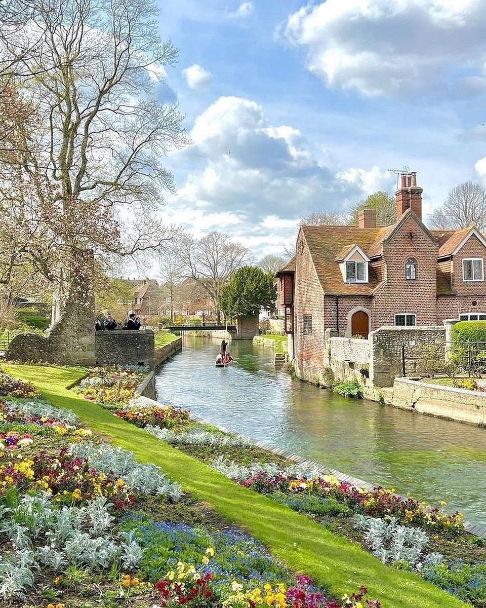 Canterbury canal punt (photo 4 of 4)