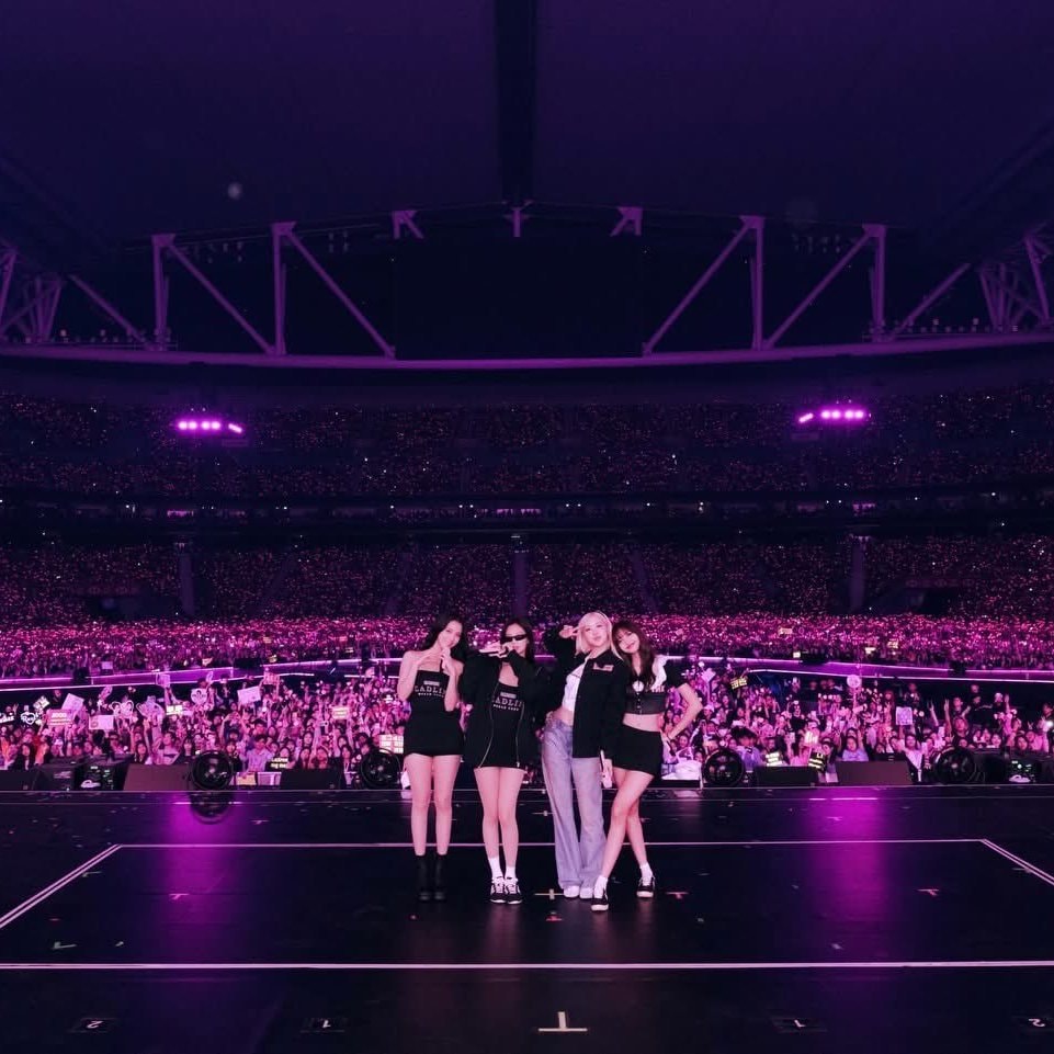 BLACKPINK DEADLINE World Tour Hong Kong (photo 2 of 2)