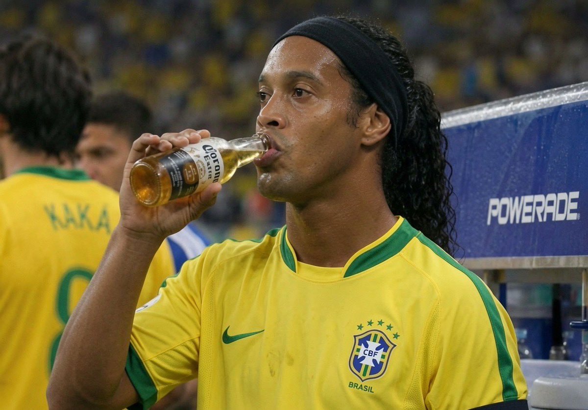 Ronaldinho Kaka Brazil World Cup hydration 🔥