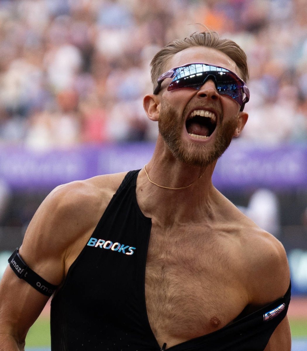 Josh Kerr world record mile (photo 1 of 2)