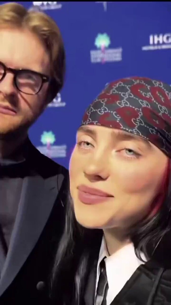 Billie Eilish icy magical eyes Billie Eilish icy magical eyes