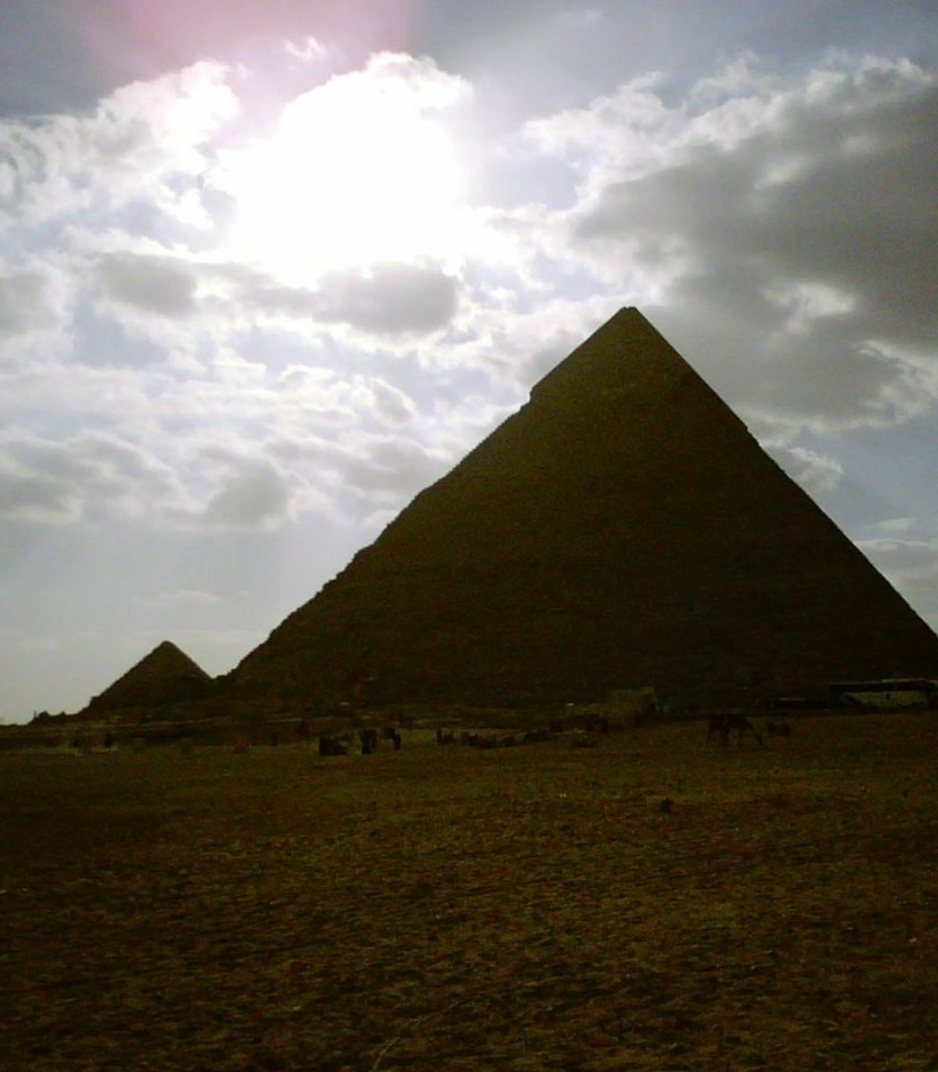 Redditor PSP camera Great Pyramids Egypt (photo 3 of 4)