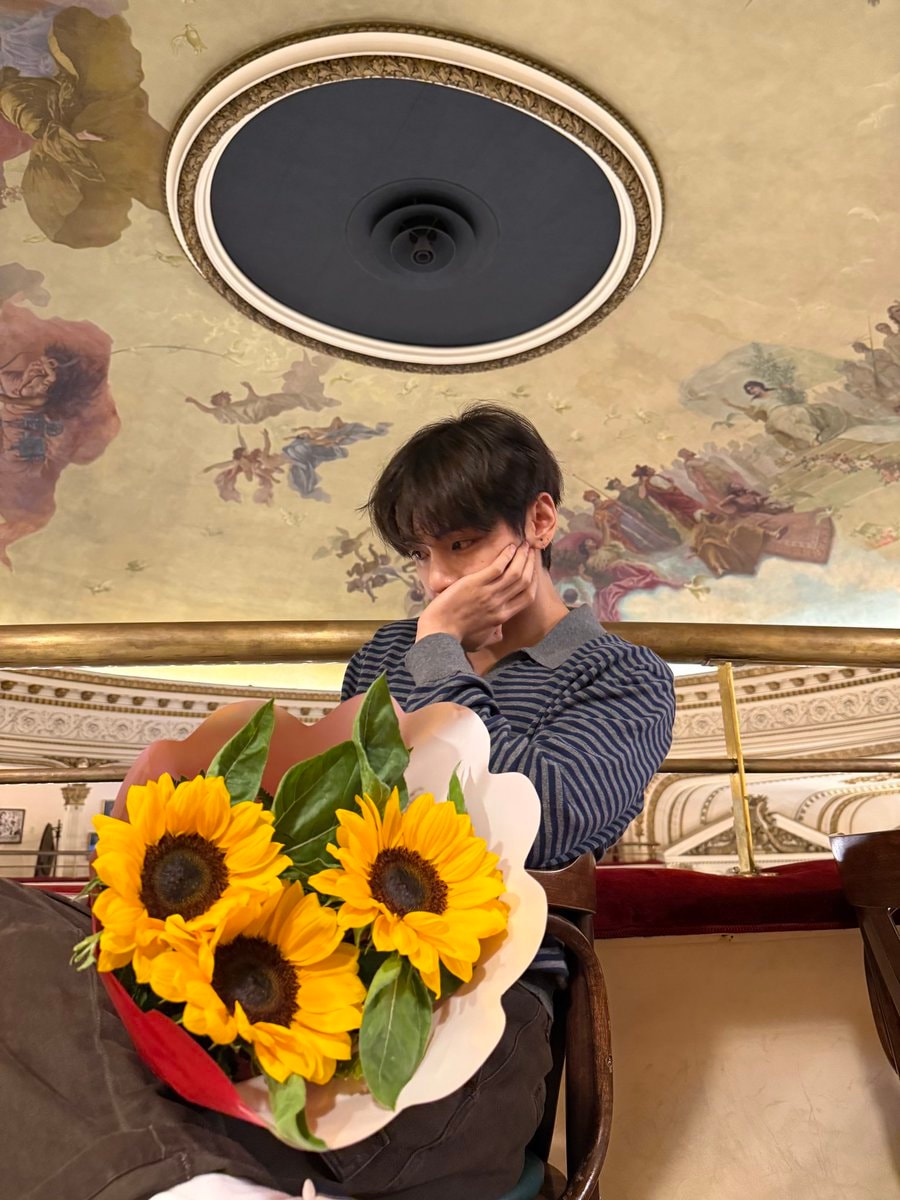 Kim Taehyung BTS cold warning (photo 2 of 2)