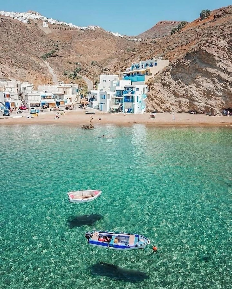 Milos Greece sea building view (photo 2 of 2)