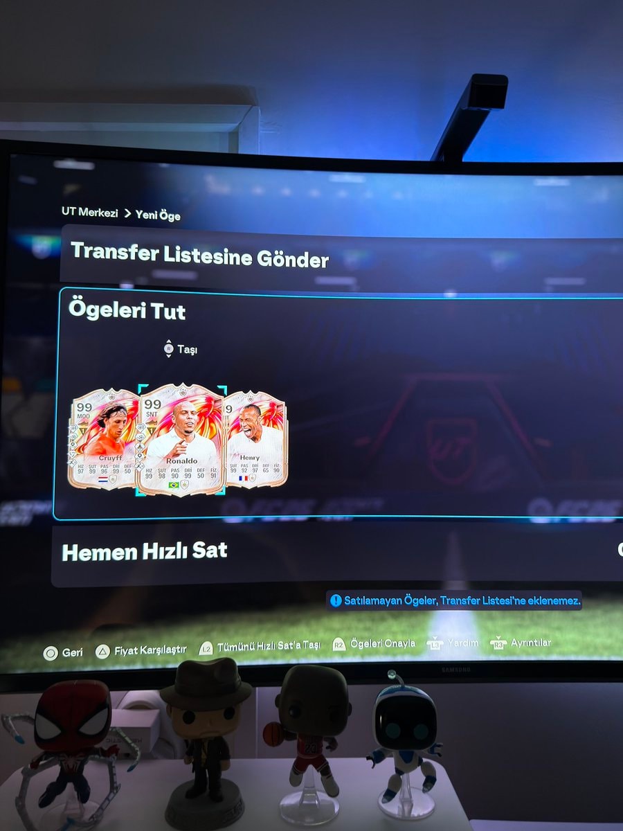 FC 26 player cards