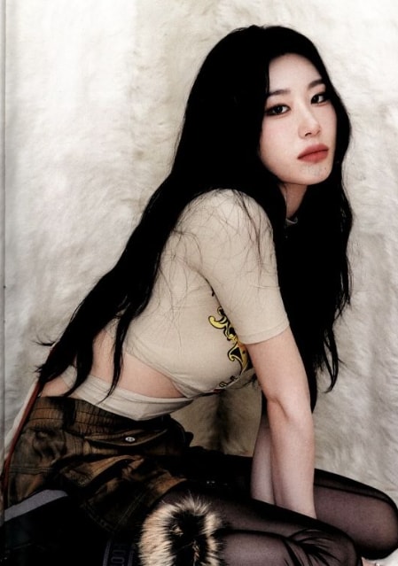 Chaeryeong solo debut November (photo 2 of 2)
