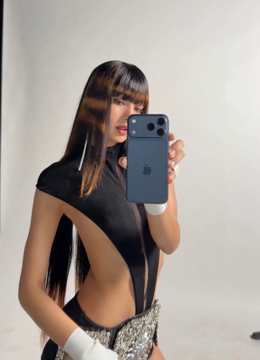LISA new photos (photo 1 of 2)
