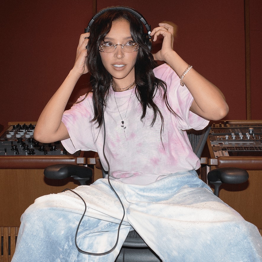 Tinashe Melatonin Popstar streaming record (photo 2 of 2)