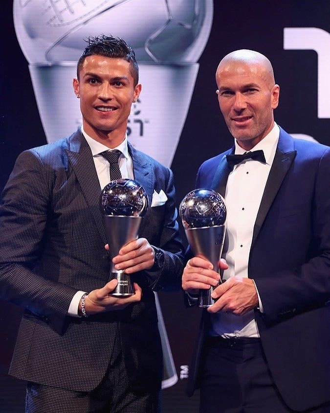 Zinedine Zidane honors Cristiano Ronaldo (photo 2 of 2)