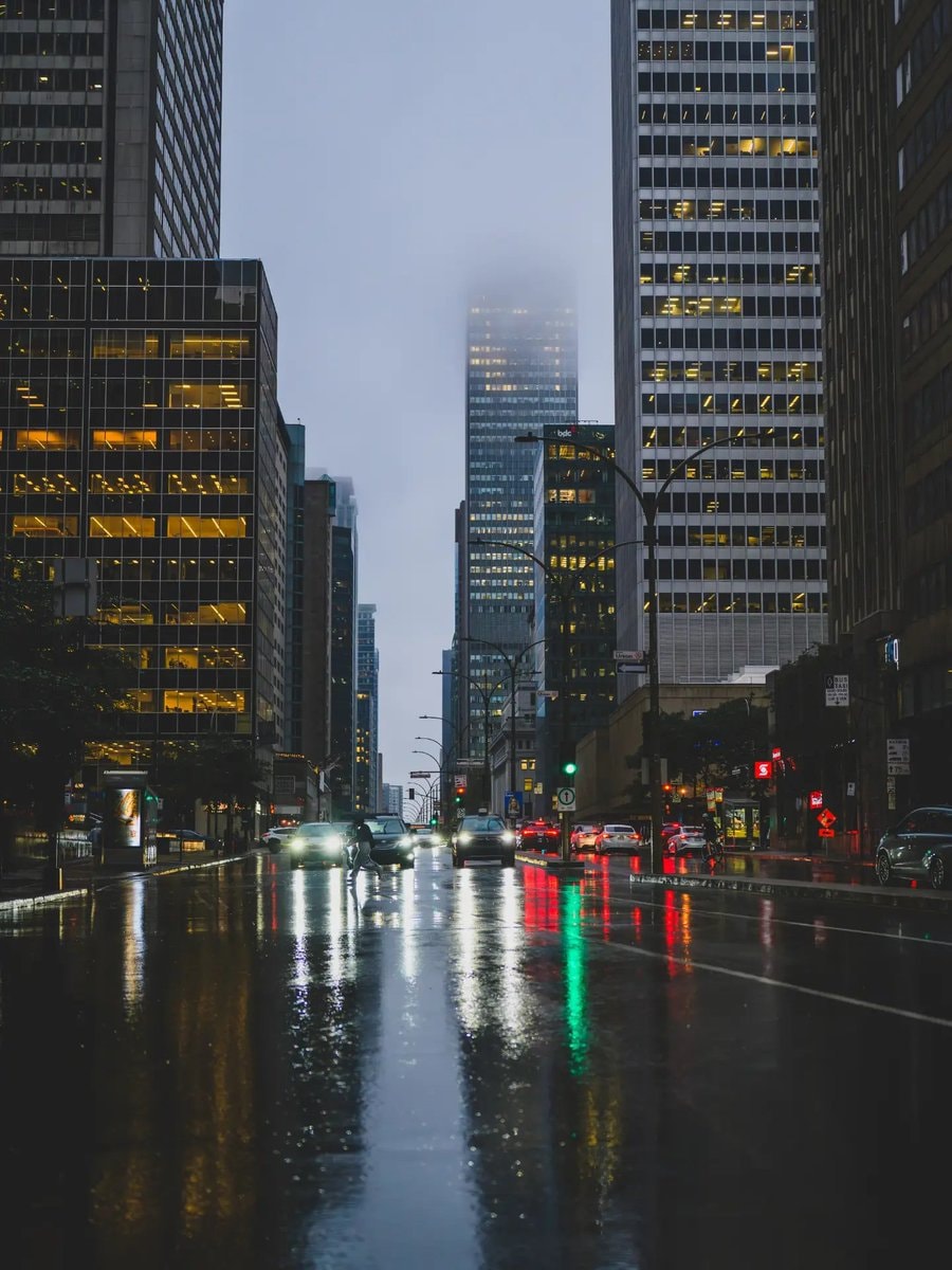 Gloomy Montreal (photo 2 of 2)