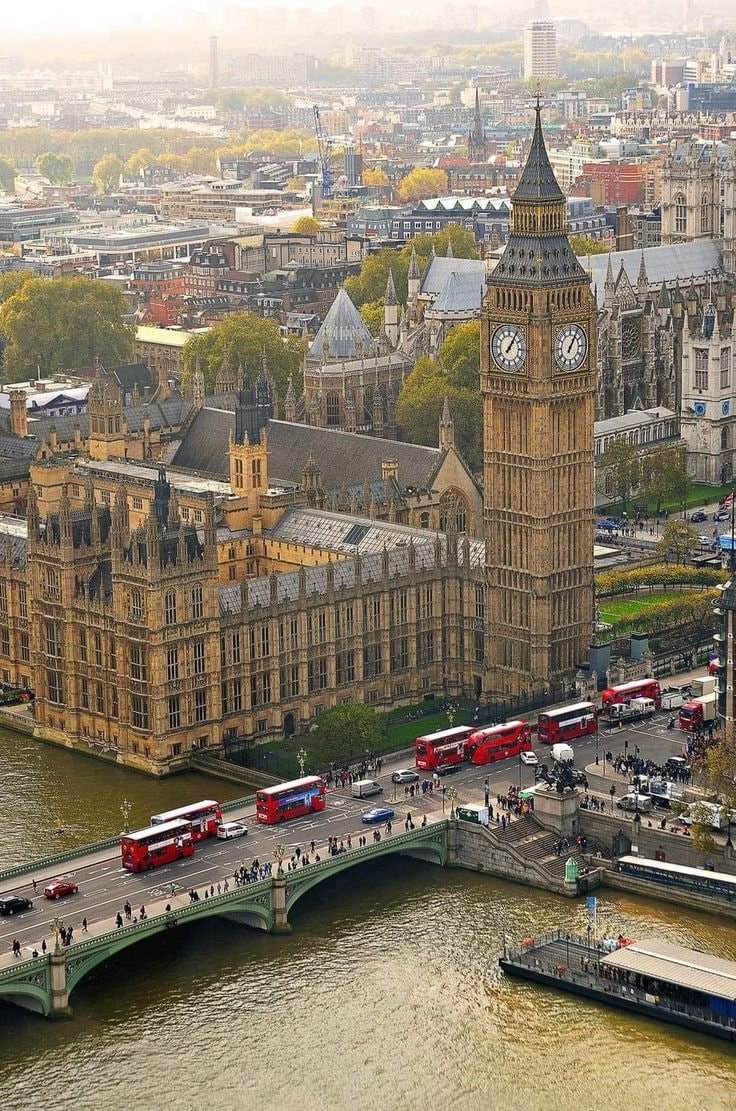 London or Edinburgh city view