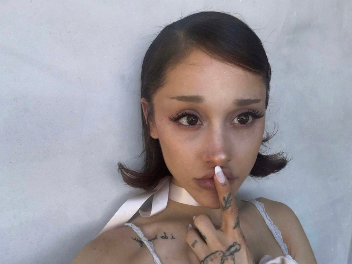 Ariana Grande new photo