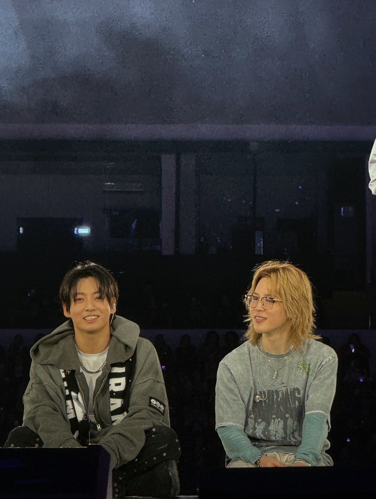 Jimin switching seats (photo 3 of 3)