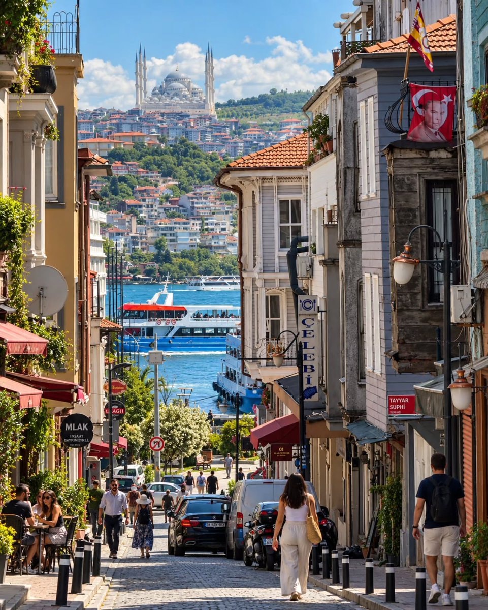 istanbul turkey street scene
