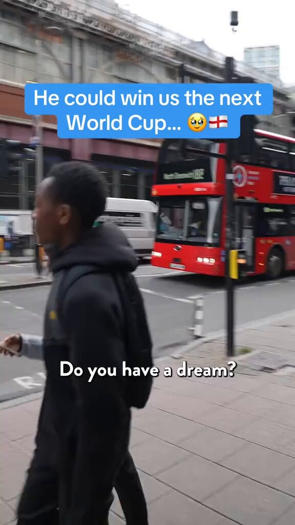 Arsenal fan dreams of playing for the club 🥹