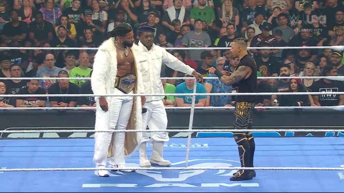 Carmelo Hayes calls out Trick Williams on SmackDown