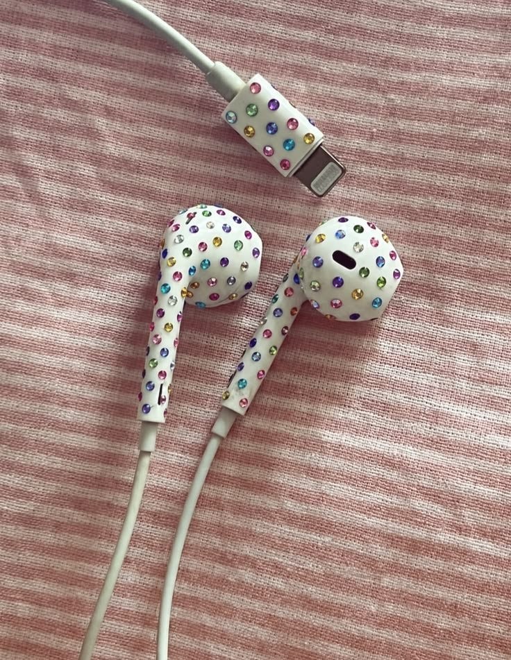 white earbuds and cable