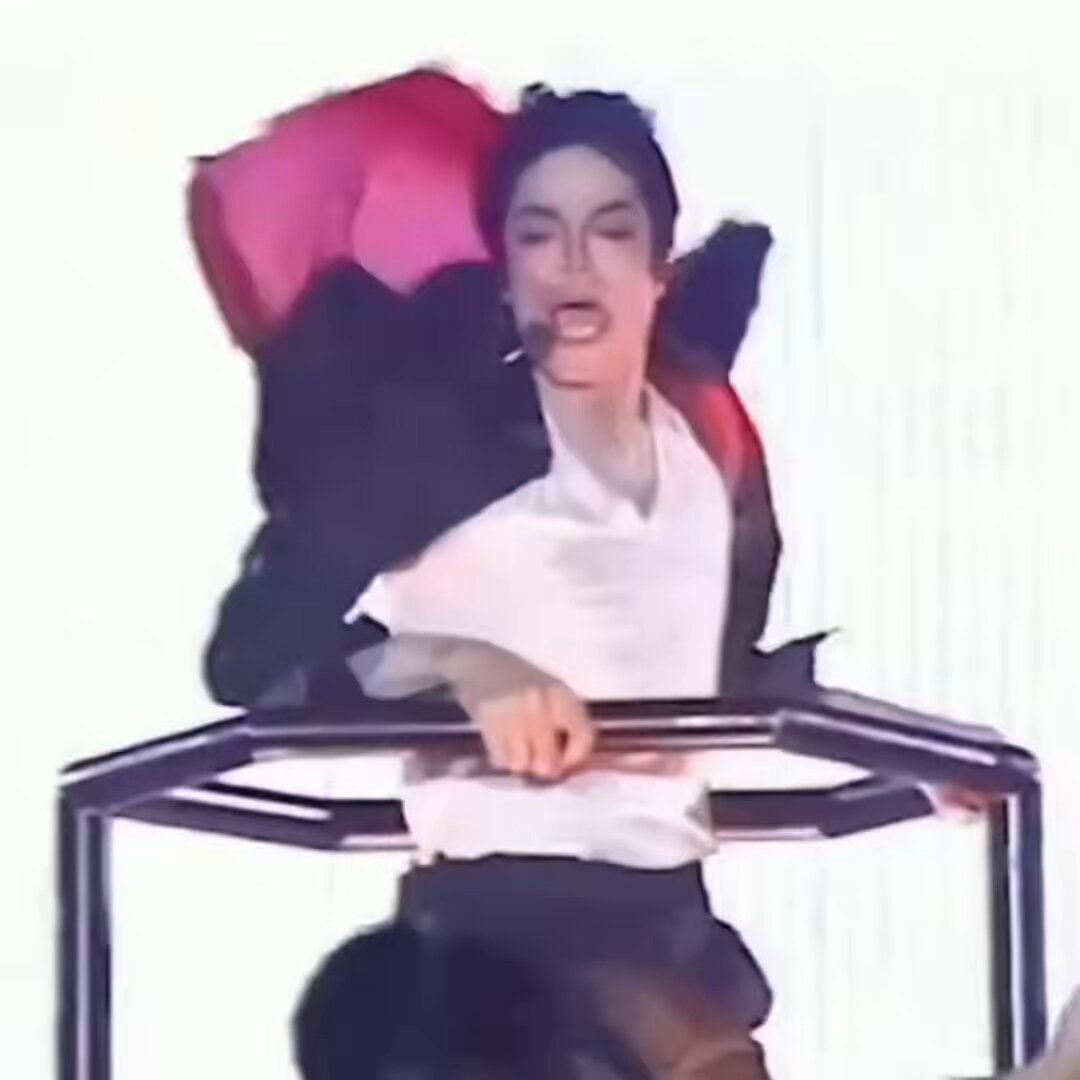 Michael Jackson Earth Song crane Seoul 1996