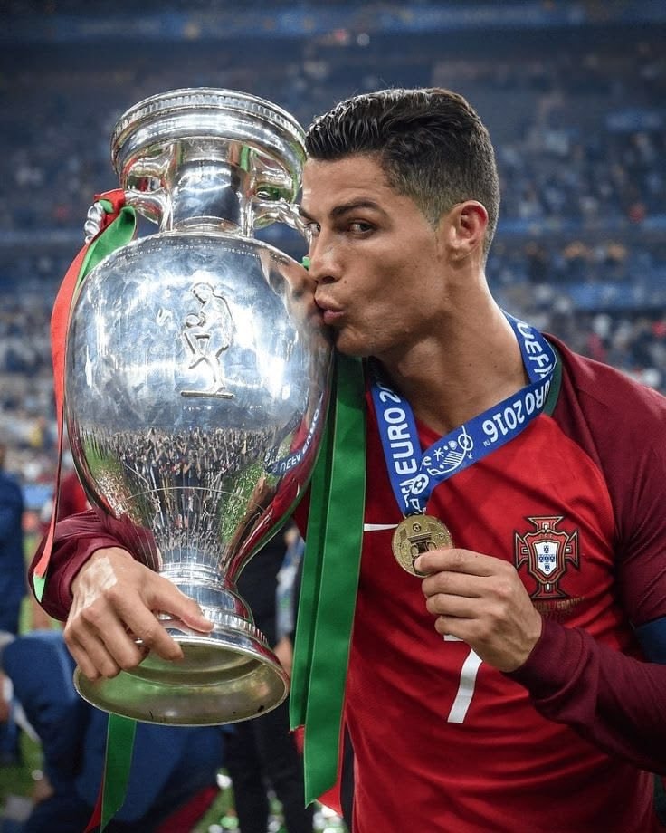 Cristiano Ronaldo press conference 2026 (photo 2 of 2)