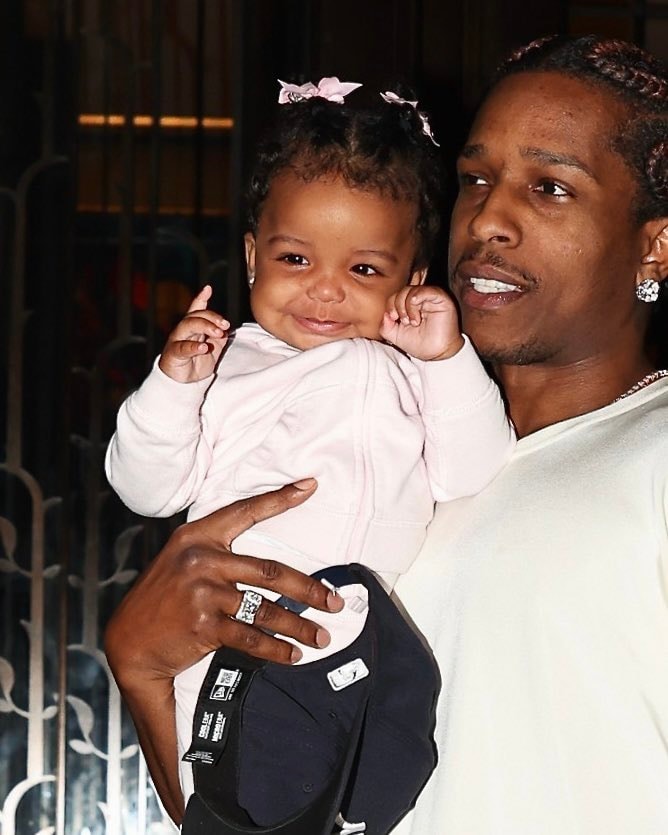 A$AP Rocky with daughter (photo 2 of 2)