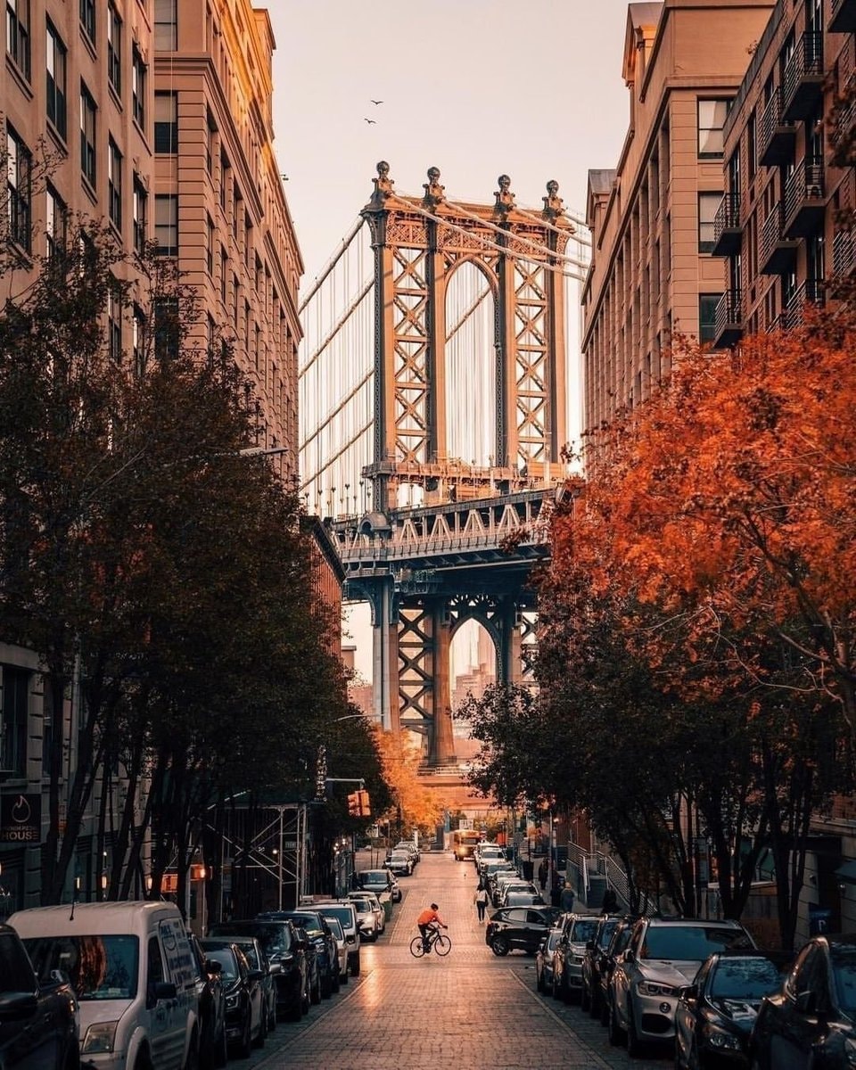 dumbo brooklyn street scene dumbo brooklyn street scene