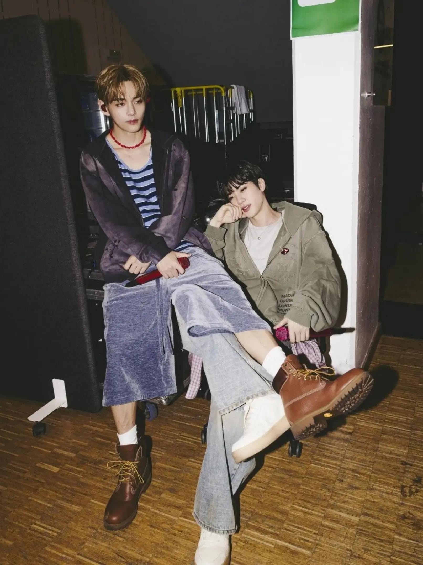 JIN Weverse post with Jimin (photo 3 of 3)