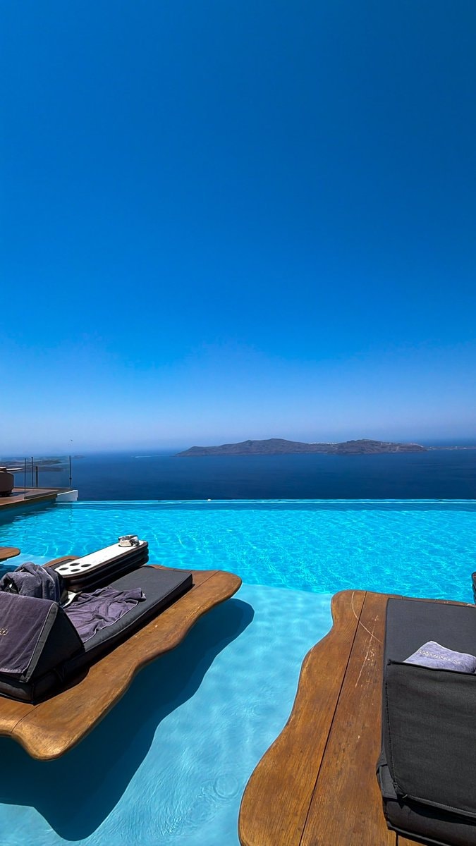 Greece infinity pool (photo 2 of 2)