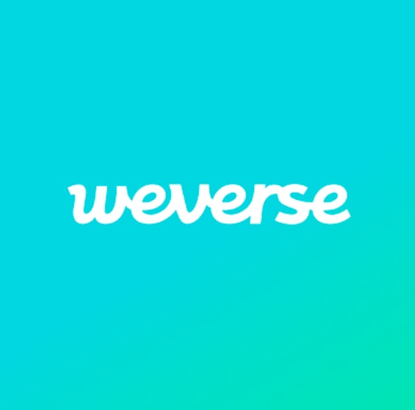Ariana Grande Weverse anniversary (photo 2 of 2)