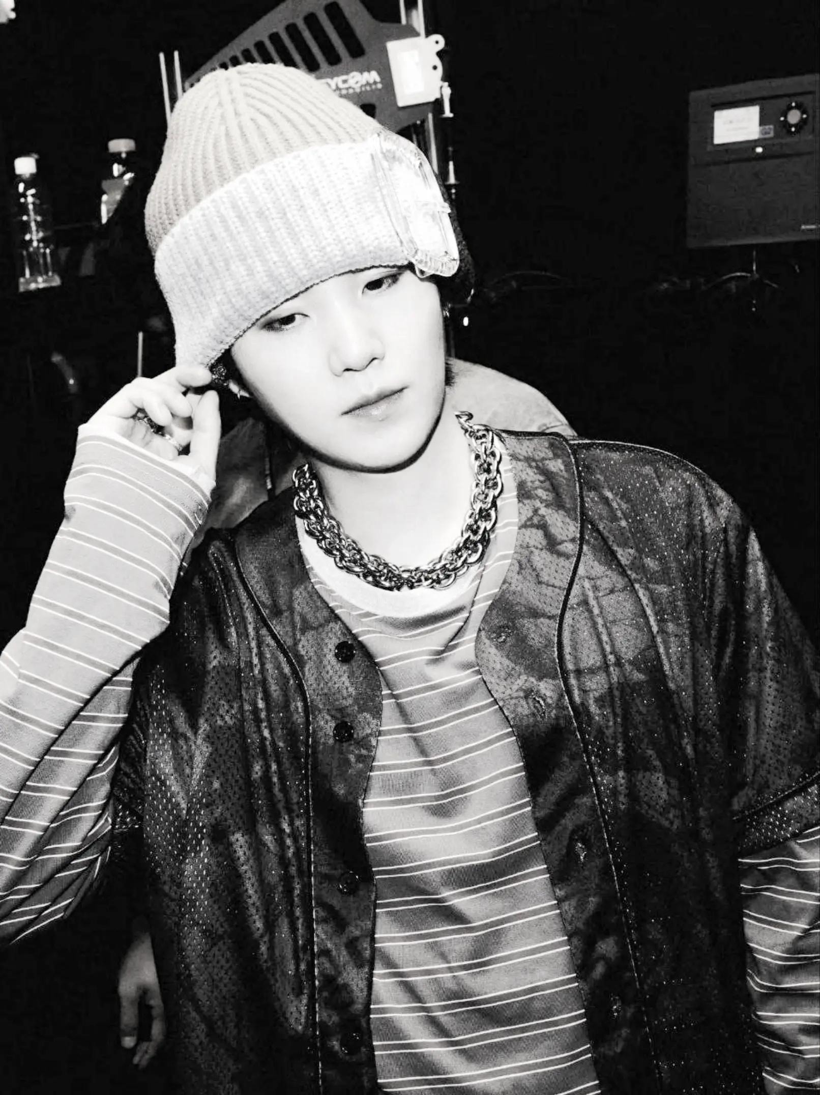 Yoongi Instagram 🫣🔥🔥 (photo 4 of 4)