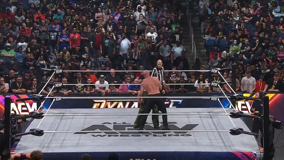 Jon Moxley vs Francesco Akira