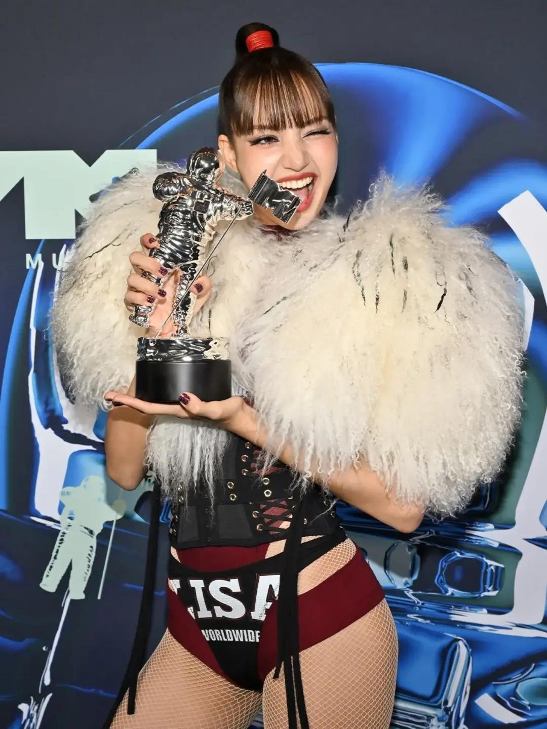 LISA wins Best Pop at VMAs for Dream