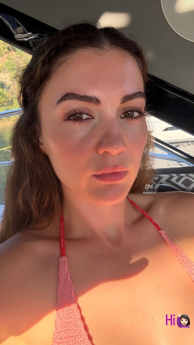 Burcu Özberk makeup-free selfie Burcu Özberk makeup-free selfie